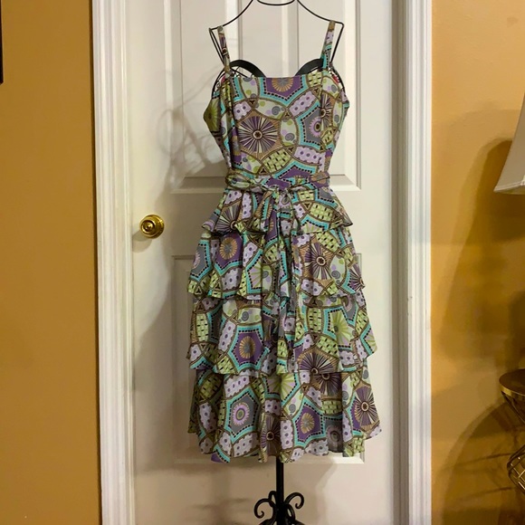 SCARLETT TIERED SLEEVELESS DRESS WITH RETRO PRINT DESIGN Sz 8 - Picture 3 of 6